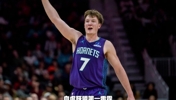 新版小库里诞生？黄蜂新秀克尼佩尔正在冲击最佳新秀！